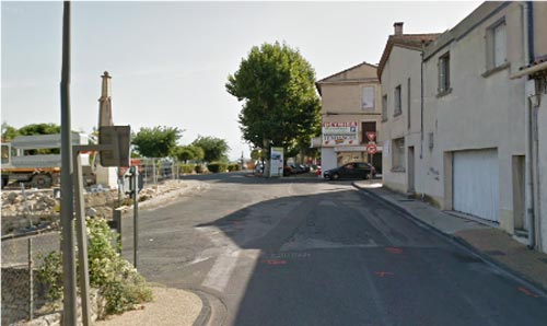 Route & Sécurité panneau stop boulevard de la pyramide carpentras